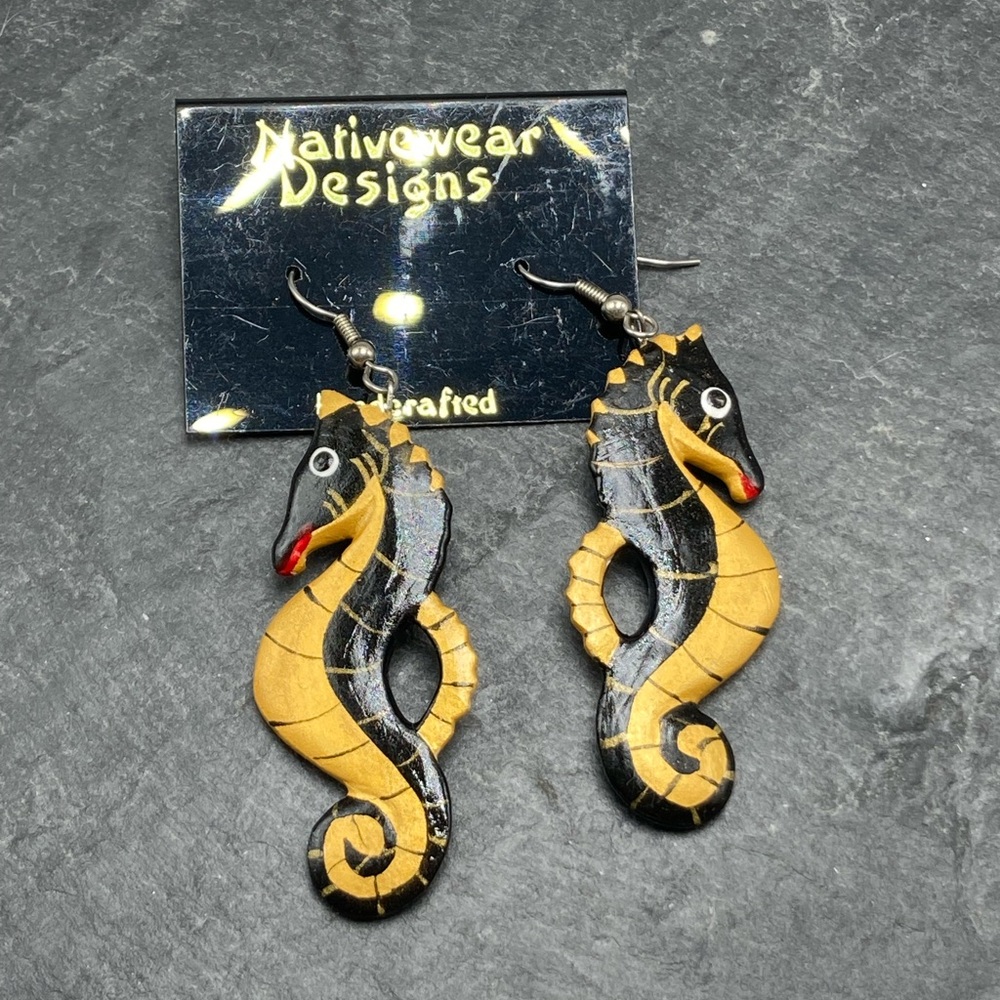 #1113 Women’s Vintage artisan wood paint novelty earrings seahorse ocean